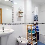 Piso Luminoso Y Muy Tranquilo *